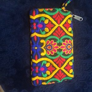 Indian style clutch